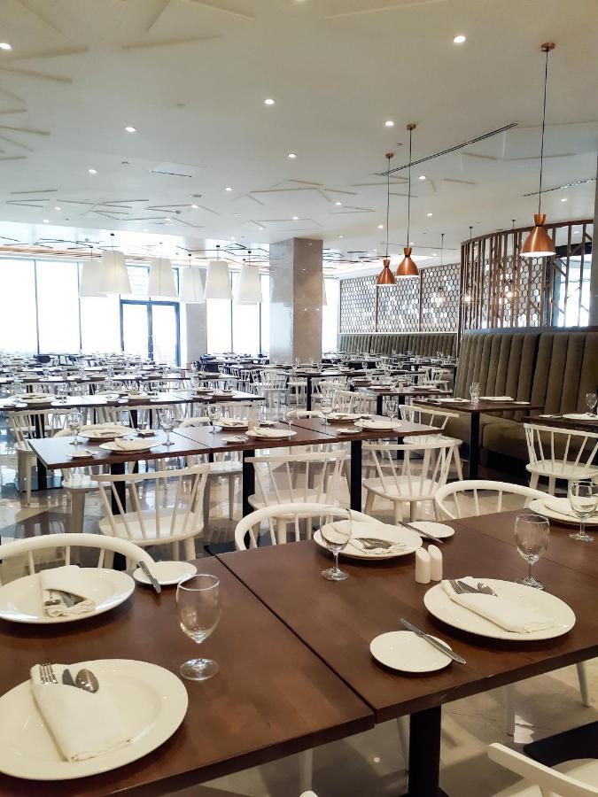 The Excelsior Hotel Las Pinas Exterior photo