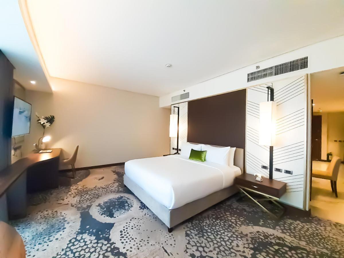 The Excelsior Hotel Las Pinas Exterior photo